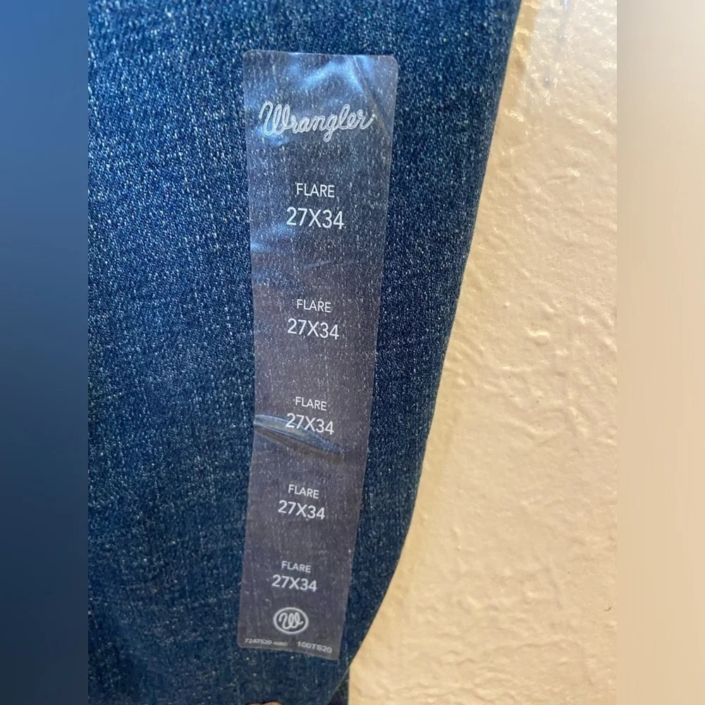 Wrangler flared jeans NWT